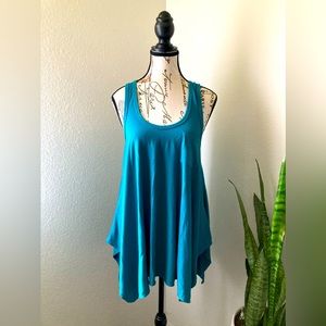 French Atmosphere racer back top with zipper accent